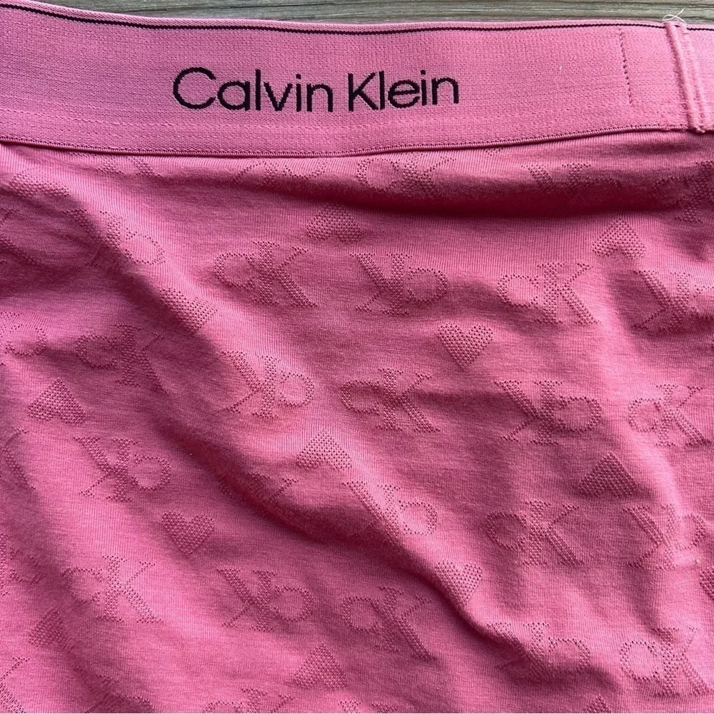Calvin Klein | Modern Cotton Cupid Hearts Trunk in Berry Pink (Small)